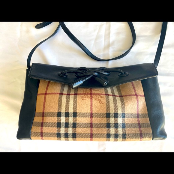 Burberry Black Classic Check Crossbody bag - Picture 1 of 16
